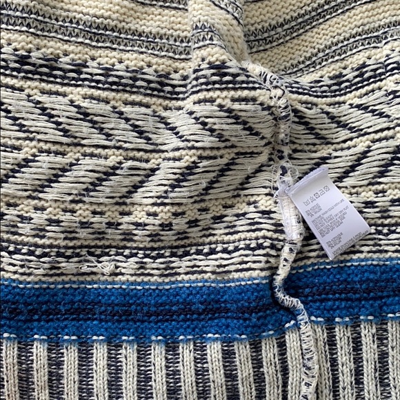 Ecoté Triangular Print Cardigan - Picture 5 of 6